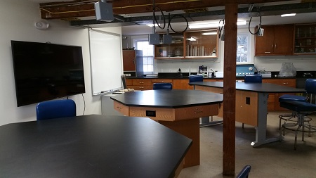 https://www.umb.edu/editor_uploads/images/school_for_environment/lab.jpg