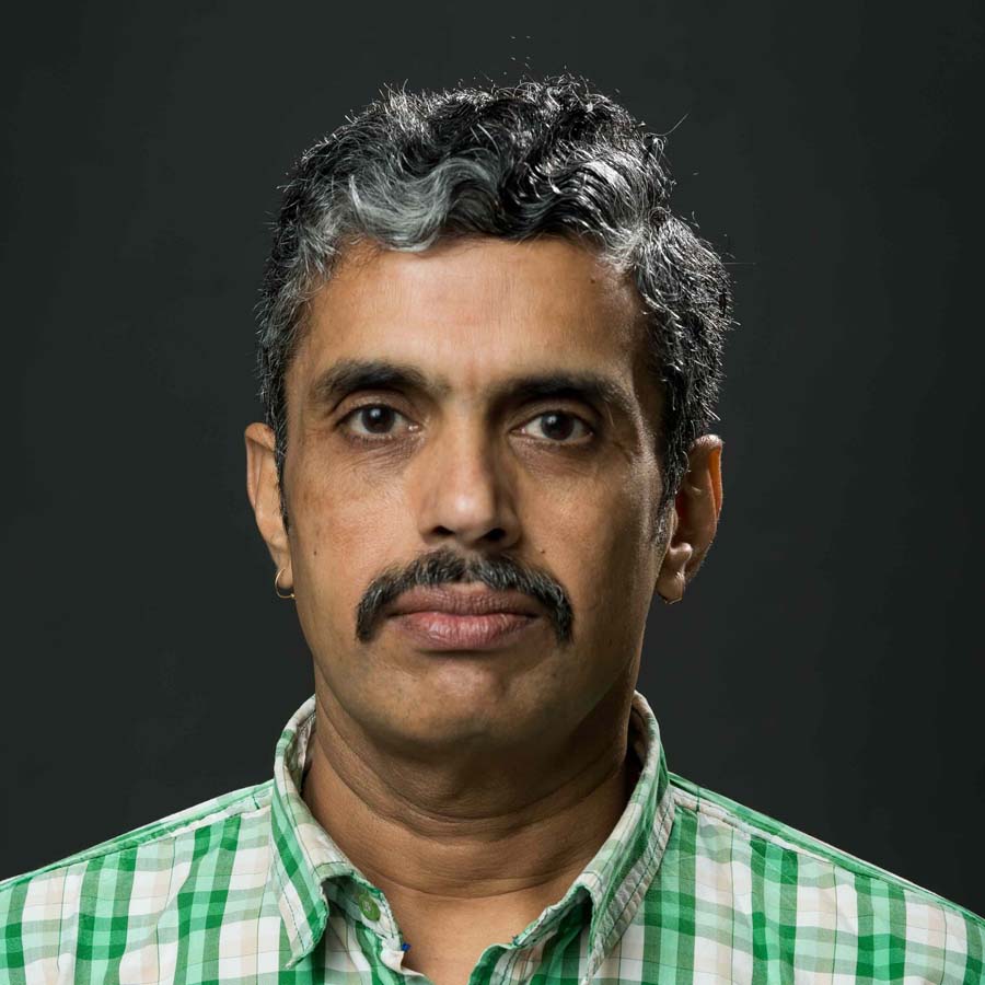 Chandra Yelleswarapu, Graduate Program Director/Associate Professor, Physics